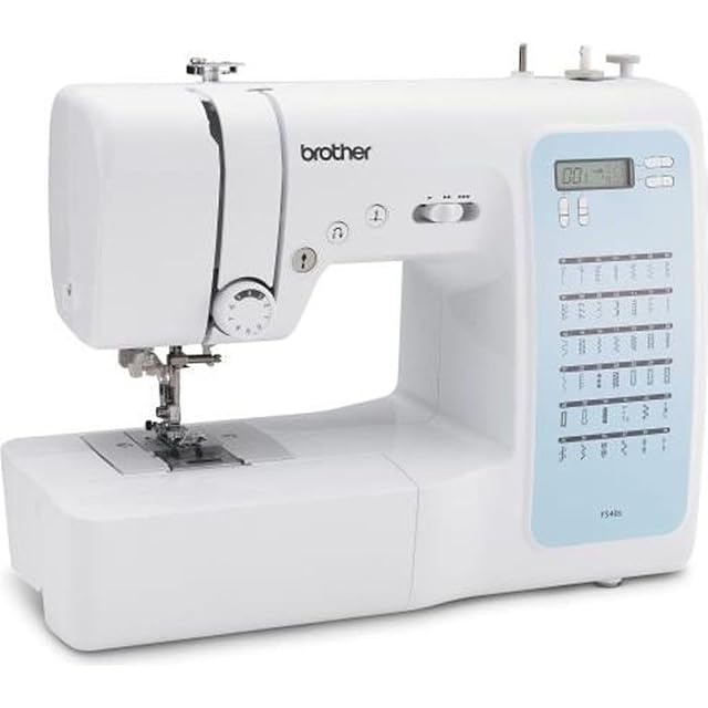 Macchina da cucire computerizzata Brother FS40S, vista di tre quarti anteriore