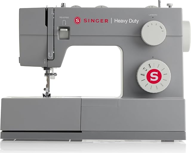 Singer Heavy Duty 4411, fotografia del prodotto
